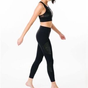 Zyia Black Mirage Cuff Leggings